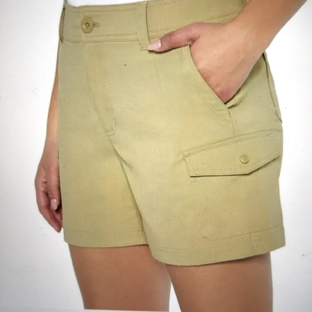 Eddie Bauer Khaki Tan Stretch Comfort Cargo Shorts Women’s Size 14